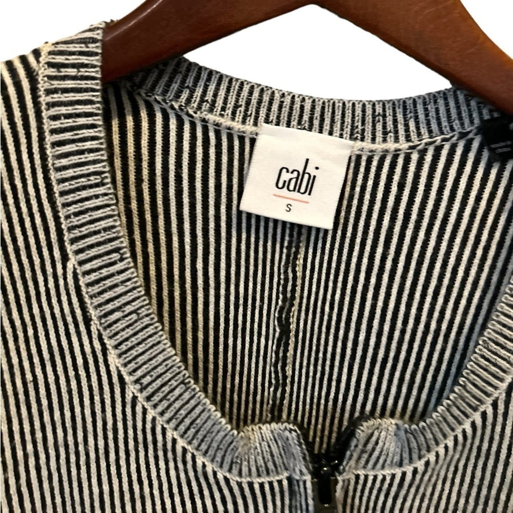 Cabi S white and black striped zip up oversized top - Picture 5 of 9